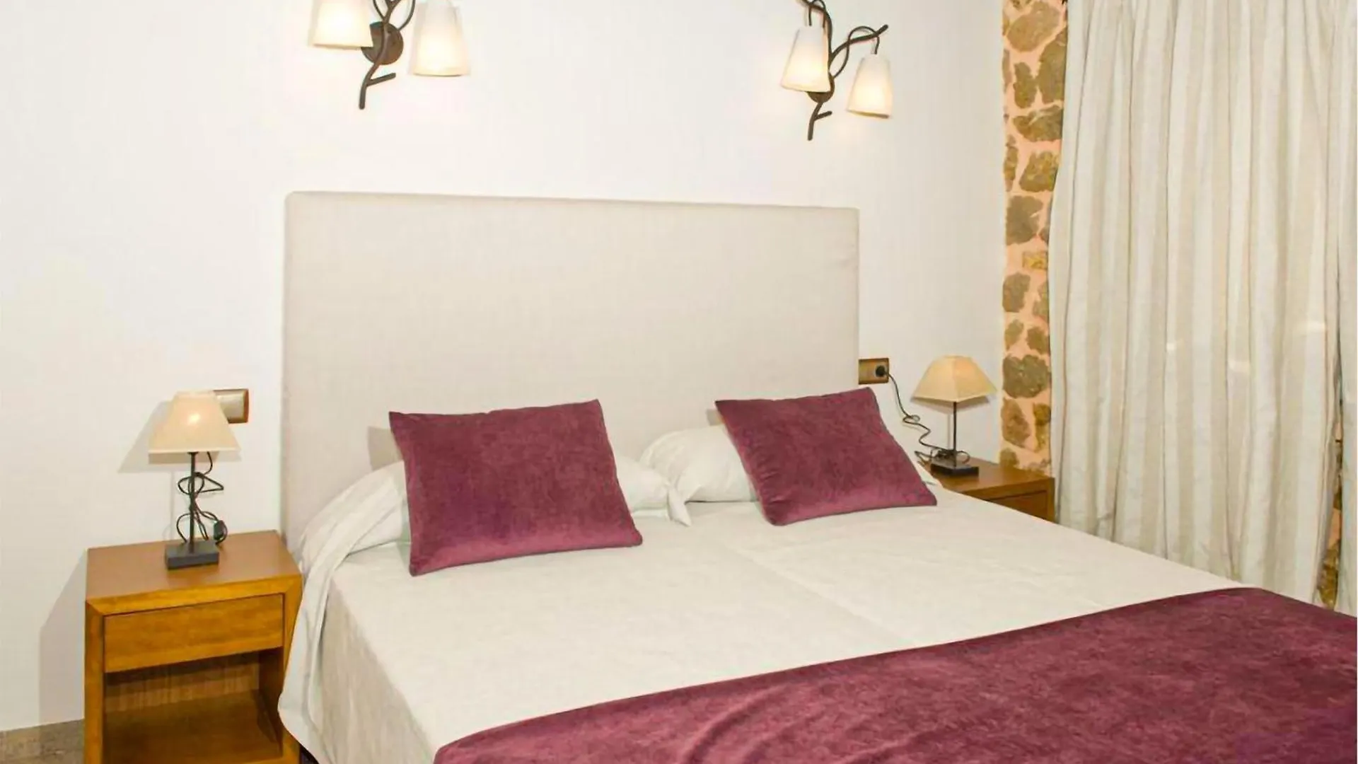 Pura Vida Villa Sant Joan Spanien