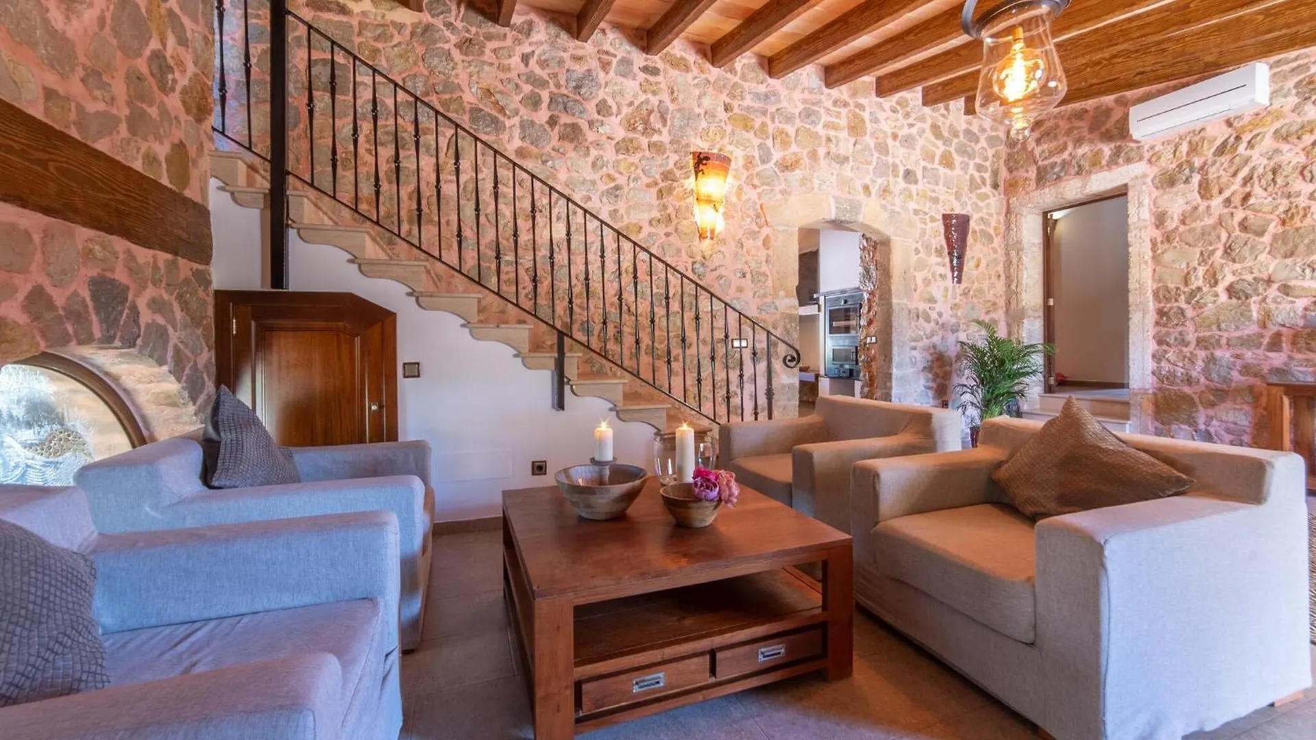 Pura Vida Villa Sant Joan 0*,  Spanien